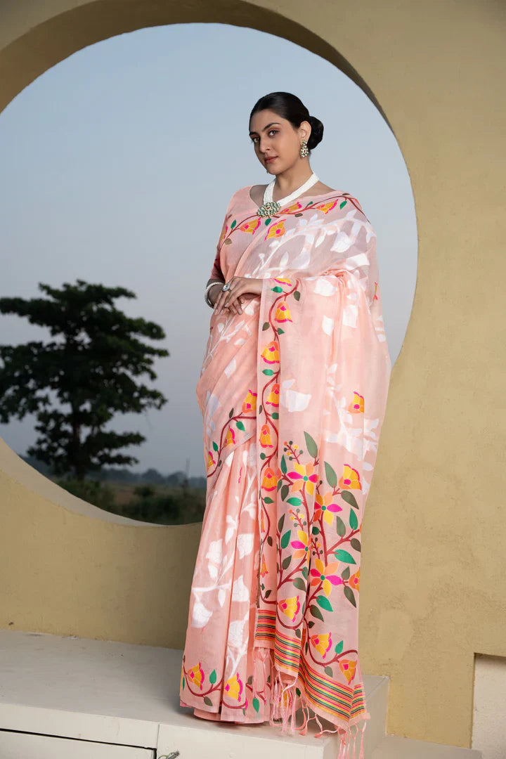 Graceful Peach Jamdani Saree – Traditional Weaving Charm