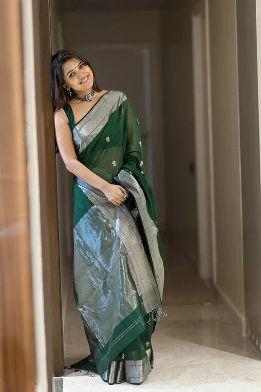 Green Soft Linen Cotton Saree With Classic Blouse Piece