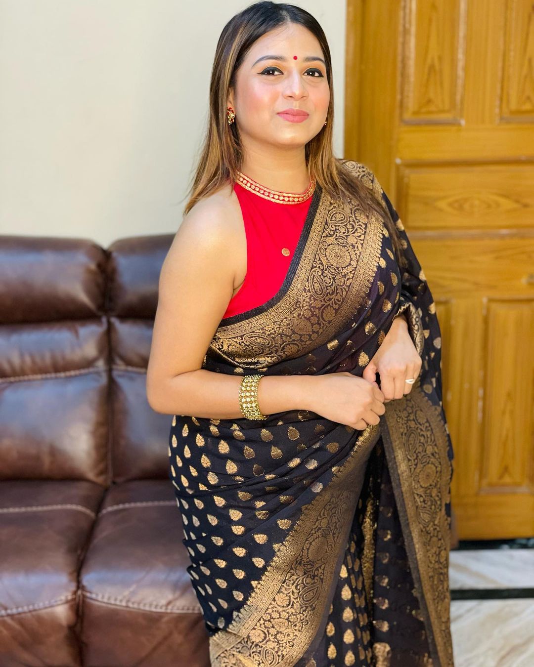 Black Pure Pure Banarasi Silk With Lovely Blouse Piece