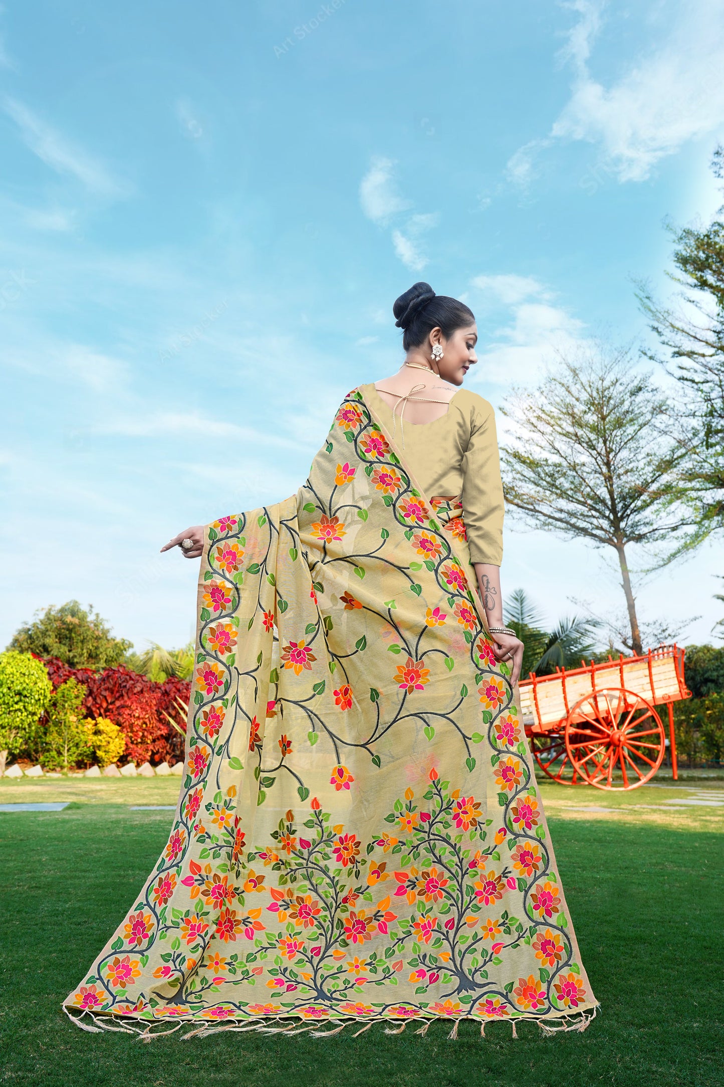 Soft cotton Beige Color Jamdani Saree